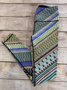 Victorias Secret Sport Aztec Leggings - Small